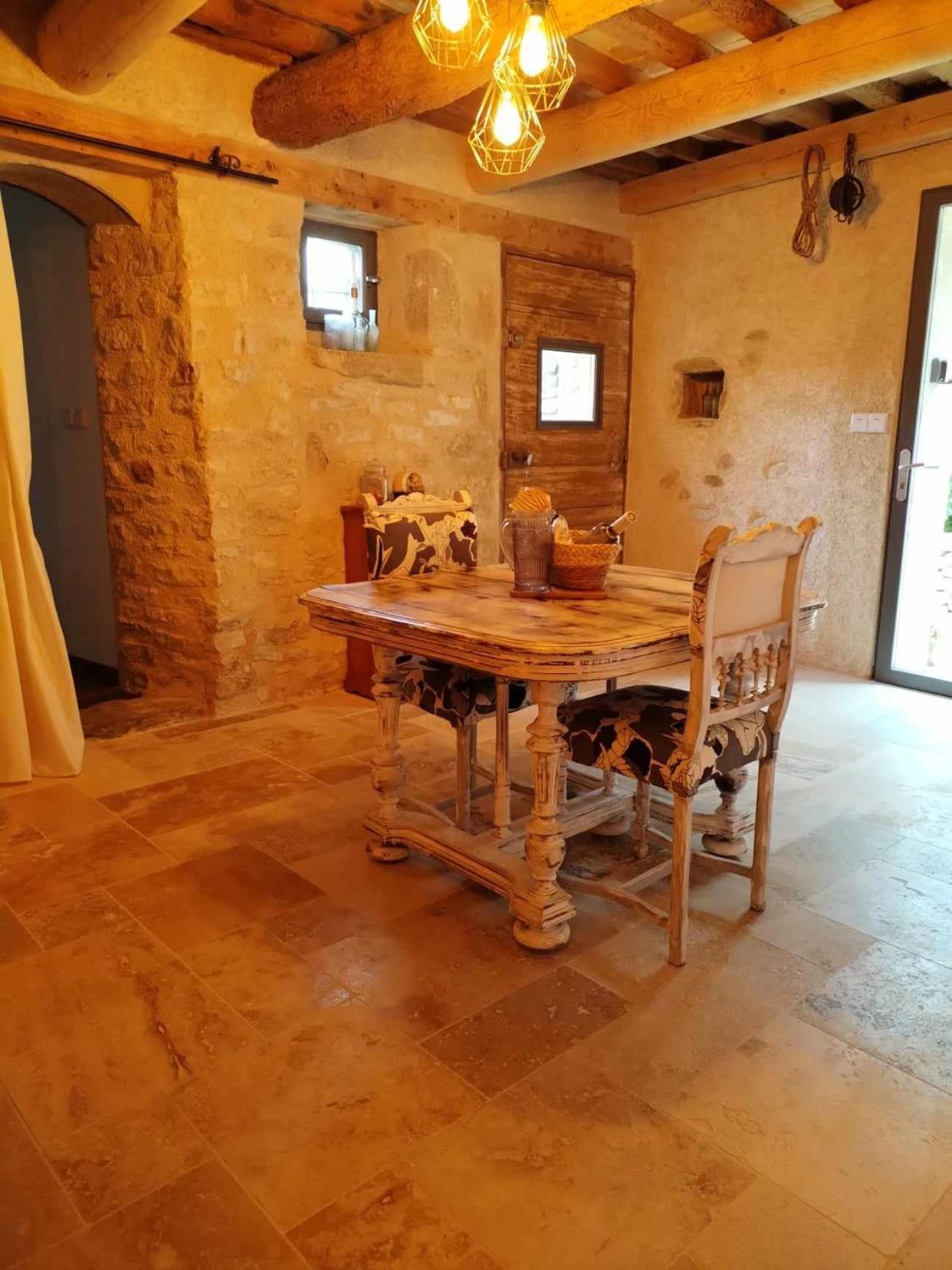 La Taniere Apartment Lagarde-Pareol ภายนอก รูปภาพ